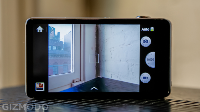 Illustration for article titled Samsung Galaxy Camera Review: Android Franken-Camera, You Are Absurd and Almost Wonderful